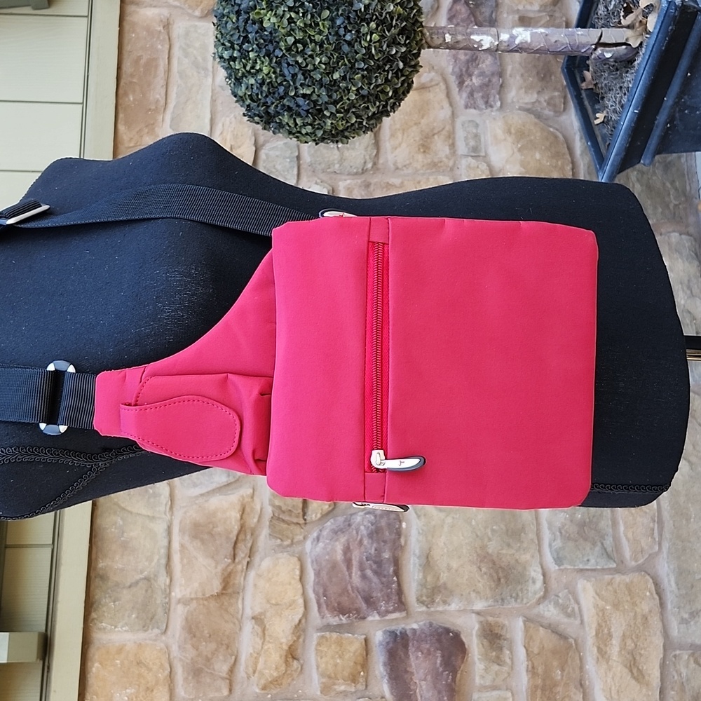 NWOT TRAVELON RED NYLON SLING/CROSSBODY BAG